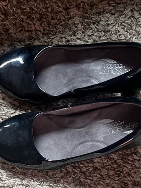 AEROSOLES Black Patent Round-Toe Slip-On Flats
